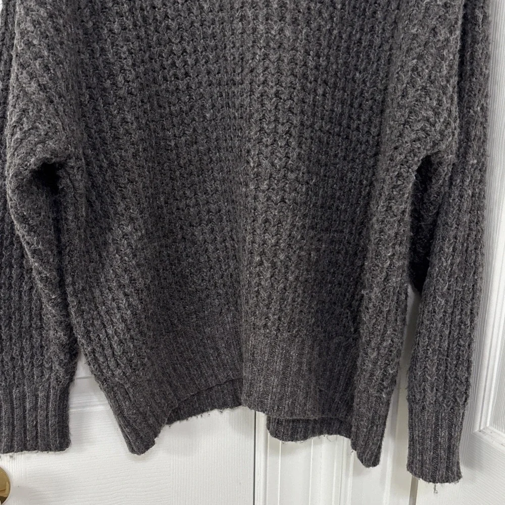 American Eagle Women's Whoa So Cozy Waffle Knit Sweater S Gray Oversized V-Neck